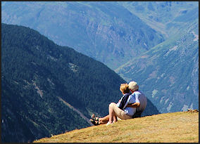 long-term-goals-life-couple-nature-mountains